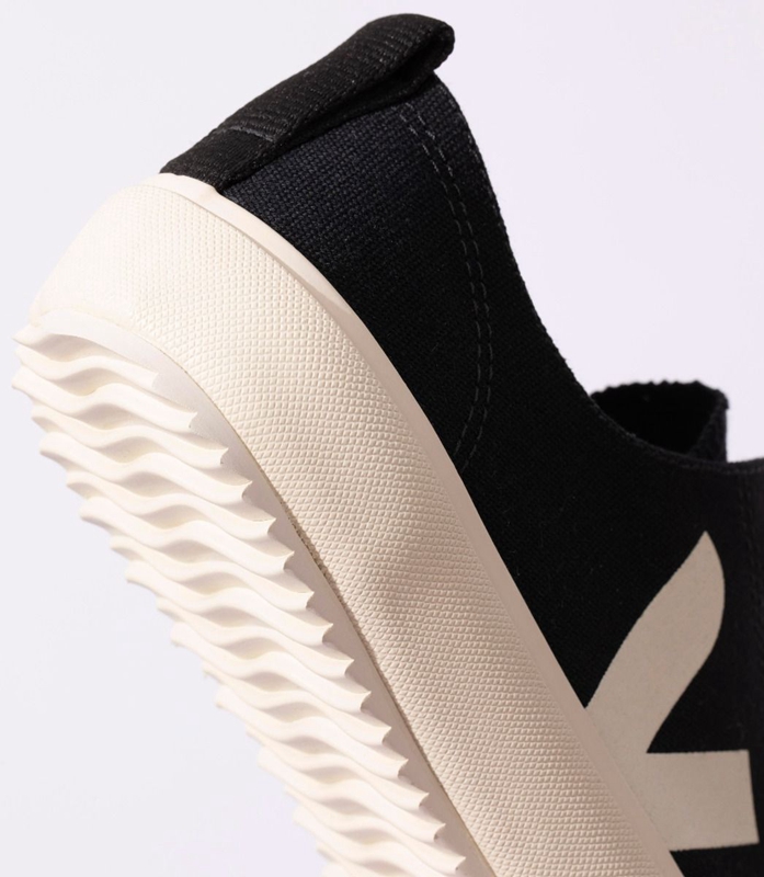 Black Veja Canvas Pierre Women's Nova | HCXBD-1820