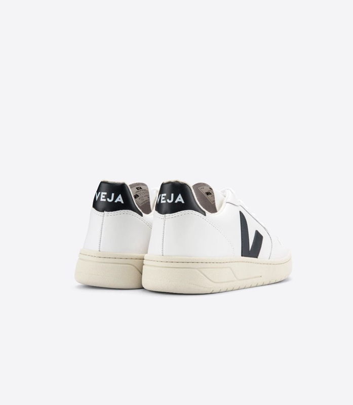 White Veja Leather Men's V-10 | UXMDV-1659