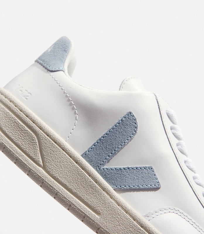 White Veja Leather Steel Men's V-12 | ZVCDX-7361